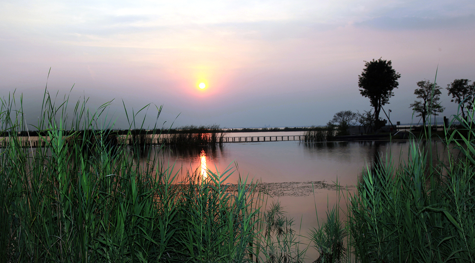 常州滆湖湿地公园---长河落日圆